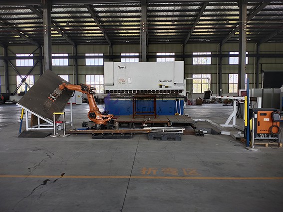 【鑫富达电气】钣金加工过程中需要哪些设备?